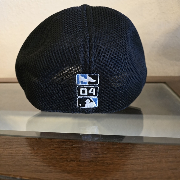 NEW Boston Red Sox New Ear 2004 World Series baseball cap. - Picture 3 of 5